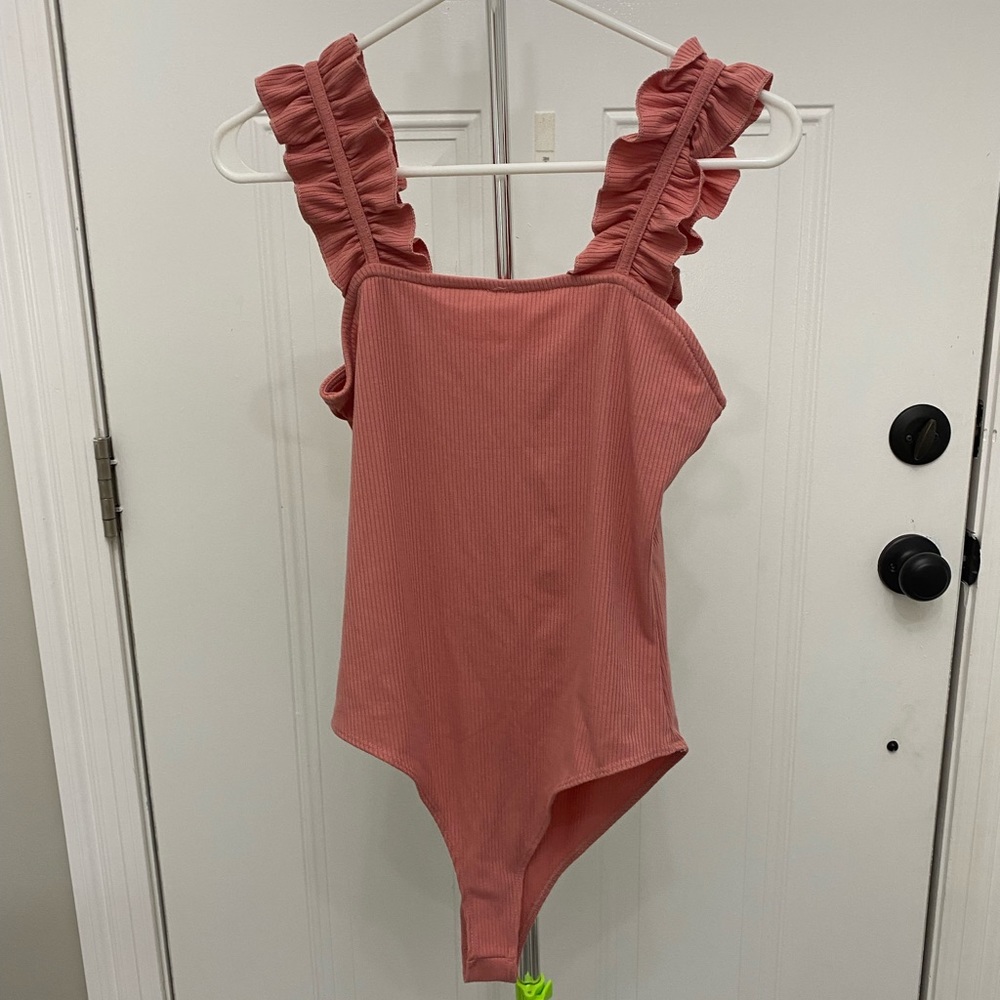 Rose Colored Boutique Body Suit with Ruffles Sleeves Size Small!